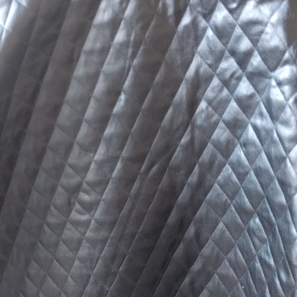 Faux leather quilted skirt size 5/6 - Picture 2 of 2